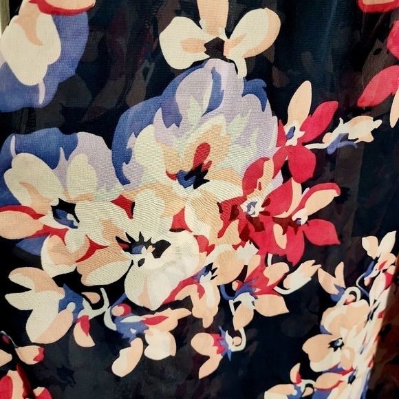 Gap Navy Sheer Floral Top Women's Large L Scoop Neck Tie Front Button Down EUC - Picture 8 of 10